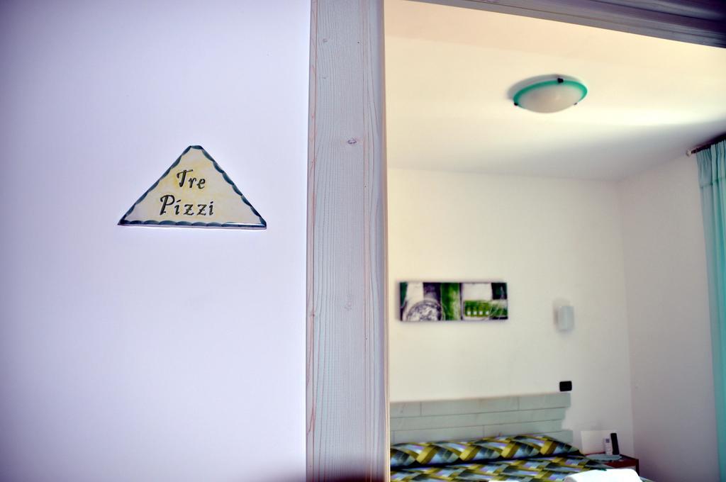 A 2 Passi Dagli Dei Bed & Breakfast Аджерола Стая снимка